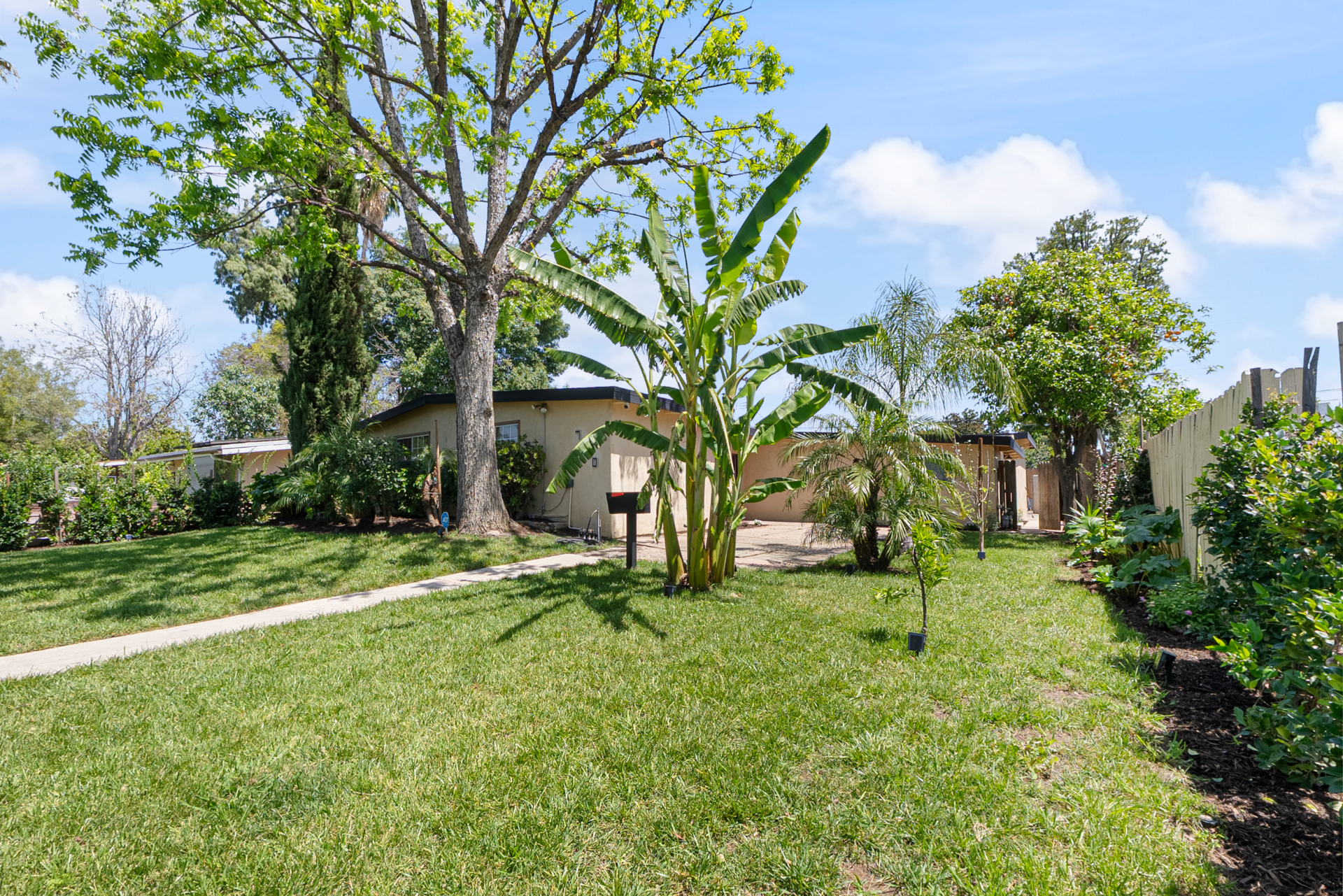 7740 Lindley Ave gallery image 30