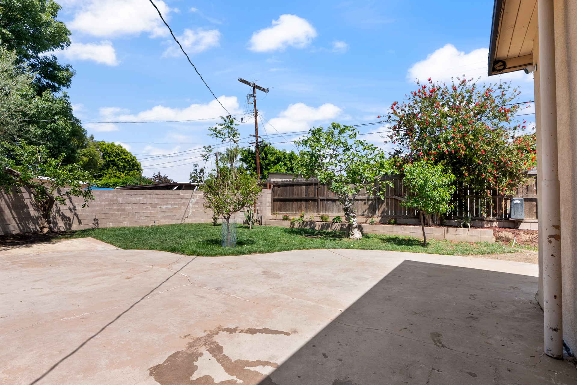 7740 Lindley Ave gallery image 25