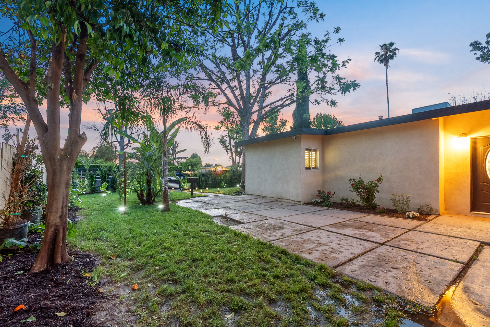 7740 Lindley Ave gallery image 3